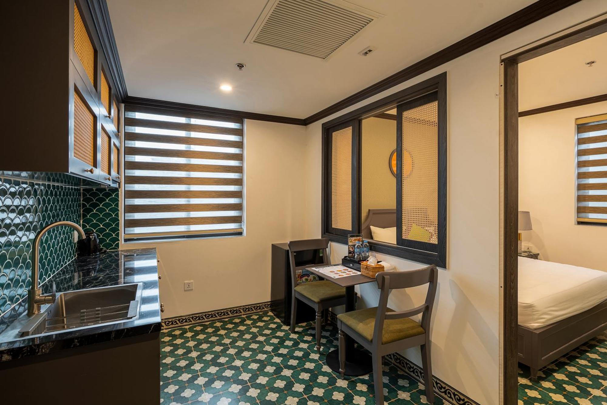 Charmpearl & Aparthotel 4*