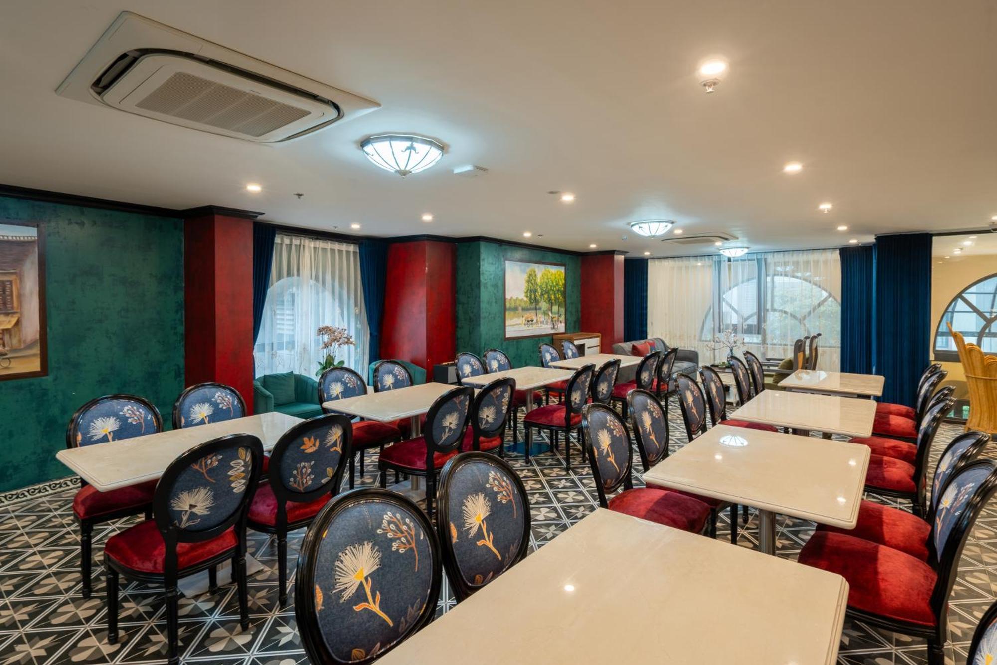 Aparthotel Charmpearl &